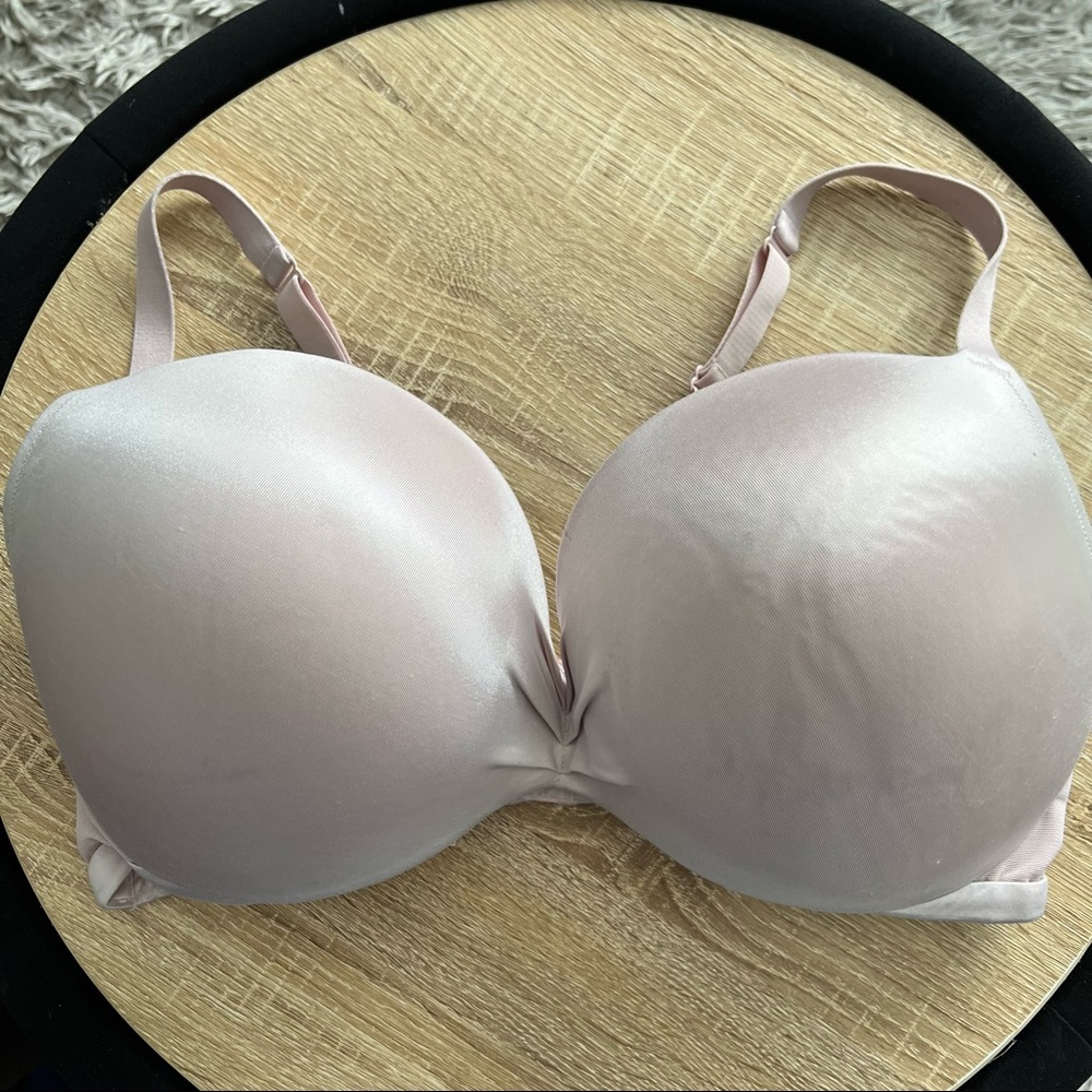 5/$25. Cacique Underwire bra Size 40F